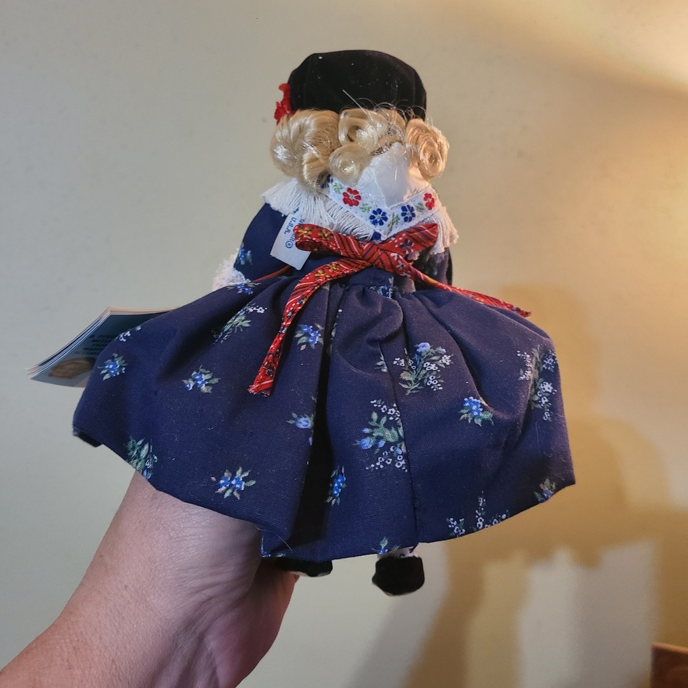 Vtg Madame Alexander Germany #563 8" International Doll Little‎ Women Collection - Picture 4 of 8